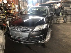 Audi Q7. BAR ����