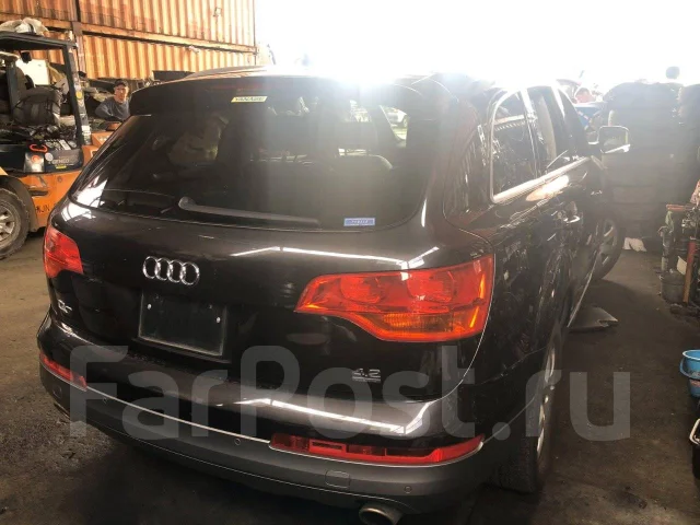 Audi Q7. BAR ����