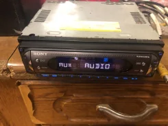 Sony MEX-R1 ����