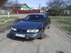 Ford Taurus ����