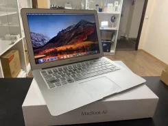 Apple MacBook Air 13 2017 Mid. 13.3", 1,8����, ��� 8 ��, ���� 128���, WiFi: 1, Bluetooth: 1 ����