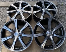 Milua. 7.0x17", 5x114.3, ET48 ����
