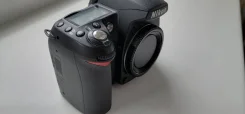 Nikon D90 Body ����