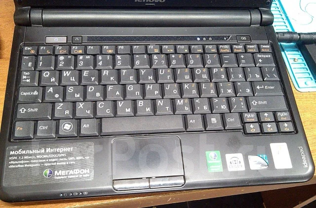Lenovo IdeaPad S10-2. 10.1", ��� 2048 ��, ���� 320���, WiFi: 1, ����������� �� 5��. ����