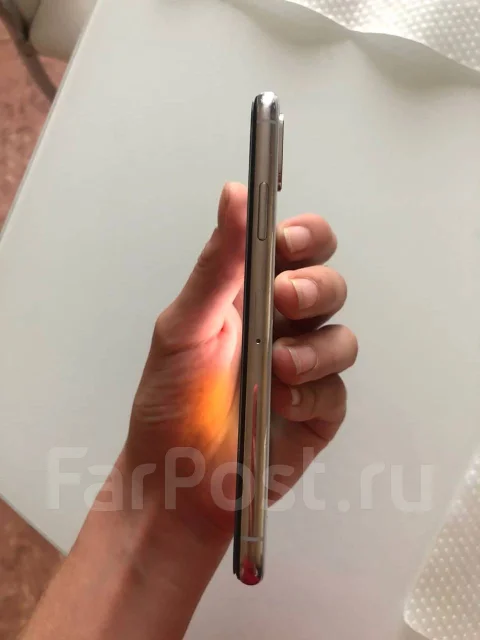 Apple iPhone X. �/�, �����������, 4G LTE ����
