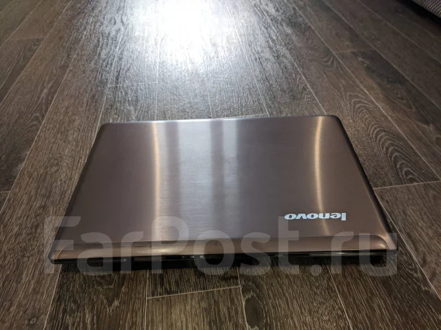Lenovo IdeaPad Z570. 15.6", 2 300����, ��� 8 ��, ���� 500���, WiFi: 1, Bluetooth: 1, ����������� �� 4��. ����