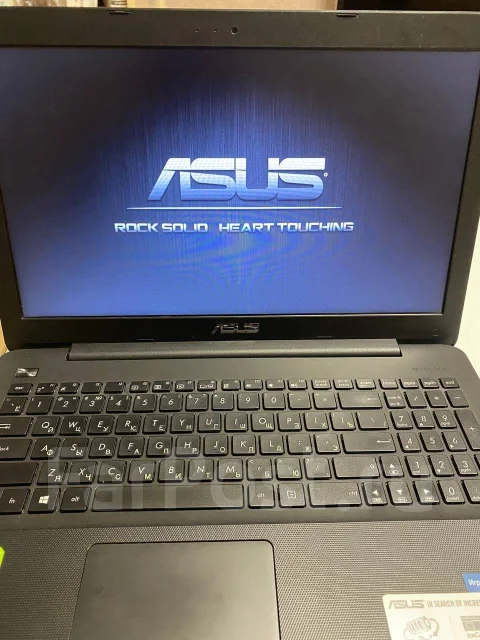Asus X554LJ. 15.6", 2 200����, ��� 6 ��, ���� 1 000���, WiFi: 1, Bluetooth: 1 ����