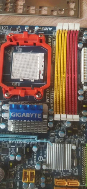 Socket AM2+ ����