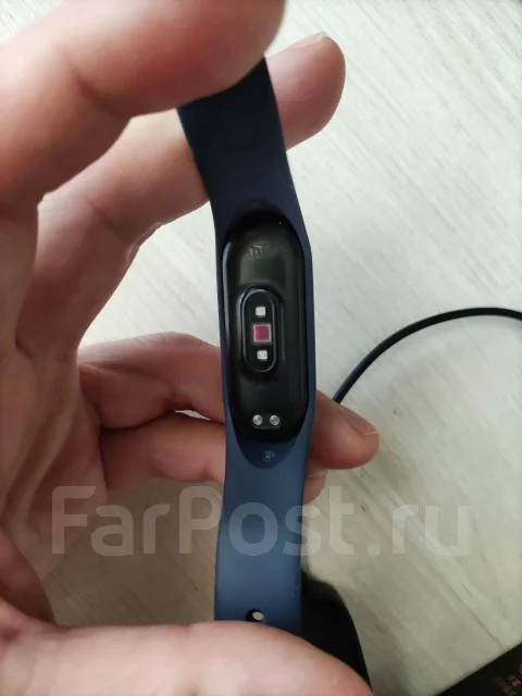 Xiaomi Mi Band 4. IP67 ����