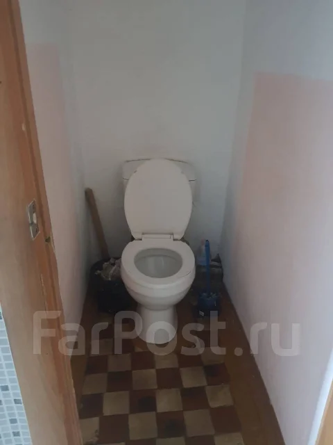 �������, ����� ����������� 18. �����, ���������, 12���.��., 4/5 ����, ������������� ������ ����