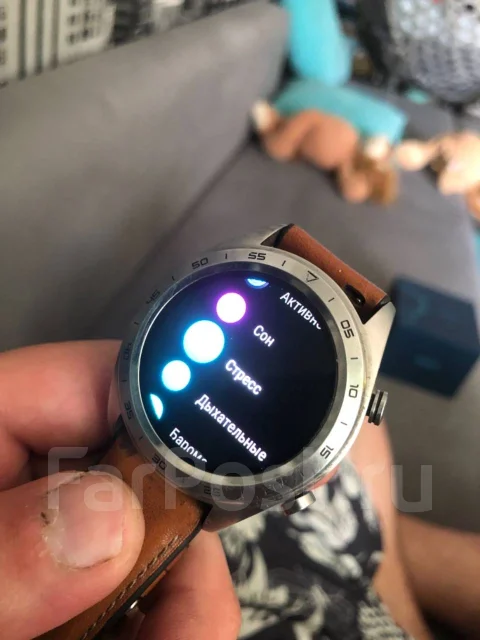 Honor Watch Magic. GPS, NFC, IP67 ����