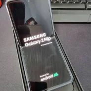 Samsung Galaxy Z Flip. �/�, ����������, 4G LTE, NFC ����