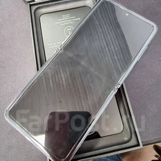 Samsung Galaxy Z Flip. �/�, ����������, 4G LTE, NFC ����