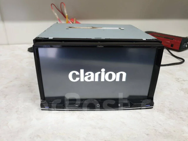 Clarion NX702 ����