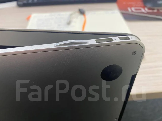 Apple MacBook Air 13 2011 Mid MC966. 13.3", 1,7����, ��� 4 ��, ���� 128���, WiFi: 1, Bluetooth: 1, ����������� �� 2��. ����