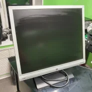 BenQ. 19" ����
