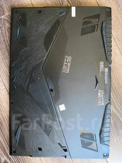 MSI GP75 Leopard. 17.3", 2,6����, ��� 8 ��, ���� 512���, WiFi: 1, Bluetooth: 1, ����������� �� 3��. ����