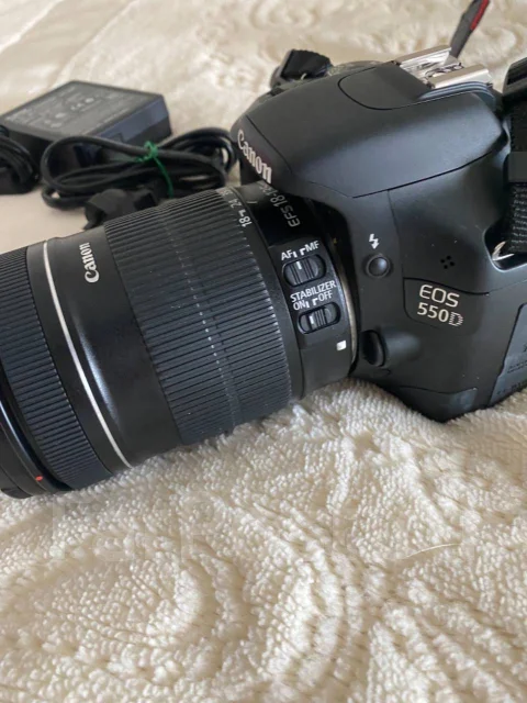 Canon EOS 550D ����