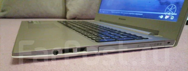 Lenovo IdeaPad Z500. 15.6", 3,1����, ��� 8 ��, ���� 250���, WiFi: 1, Bluetooth: 1, ����������� �� 1��. ����