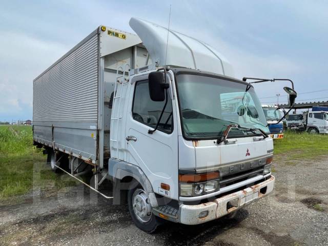 Кабина фусо файтер. Кабина Mitsubishi Fuso Fighter. Кабина Мицубиси Фусо Файтер. Кабина Митсубиси Фусо Файтер 1993. Фусо Файтер широкая кабина.