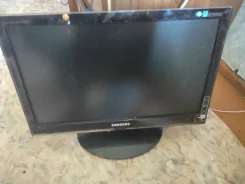 Samsung. 20" ����