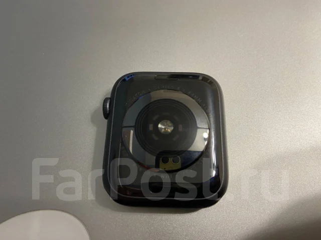 Apple Watch Series 4. GPS, NFC, IP67 ����