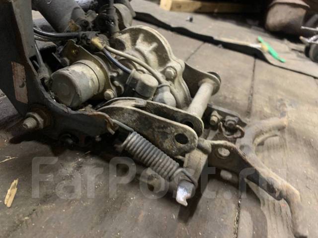 Хонда такт 51 боковая подножка. Подножка хонда такт 24. Центральная подножка хонда вфр 800. Хонда такт подножка. Реле подножки скутера хонда такт 24.