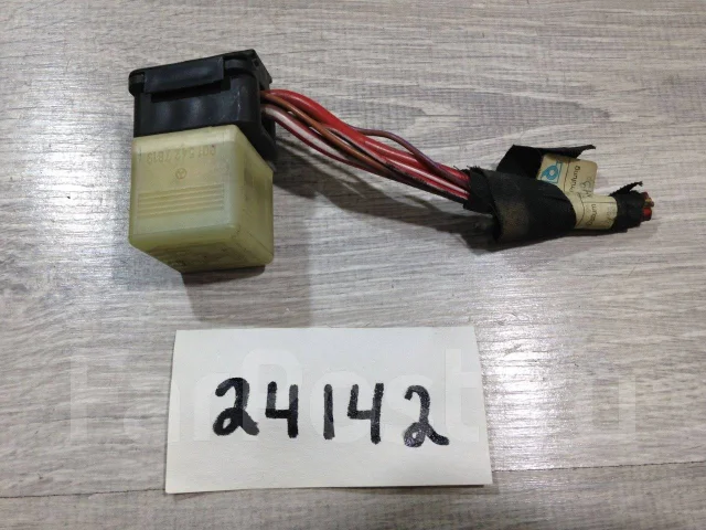 0015427819 реле мерседес за что отвечает