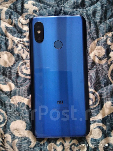 Xiaomi Mi8. �/�, �����, 4G LTE, Dual-SIM, NFC ����