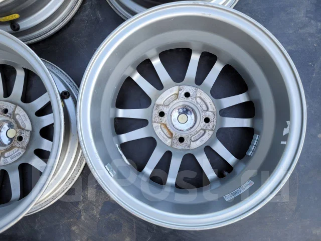 Velox Nirvana. 5.5x14", 4x100, ET42, �� 73,1���. ����