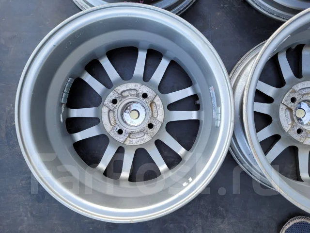Velox Nirvana. 5.5x14", 4x100, ET42, �� 73,1���. ����