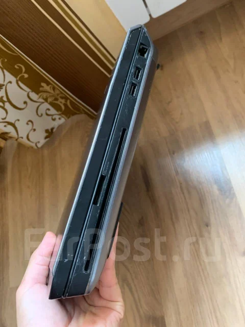 Dell Alienware 17. 17", 3,7����, ��� 12 ��, ���� 120���, WiFi: 1, Bluetooth: 1, ����������� �� 4��. ����