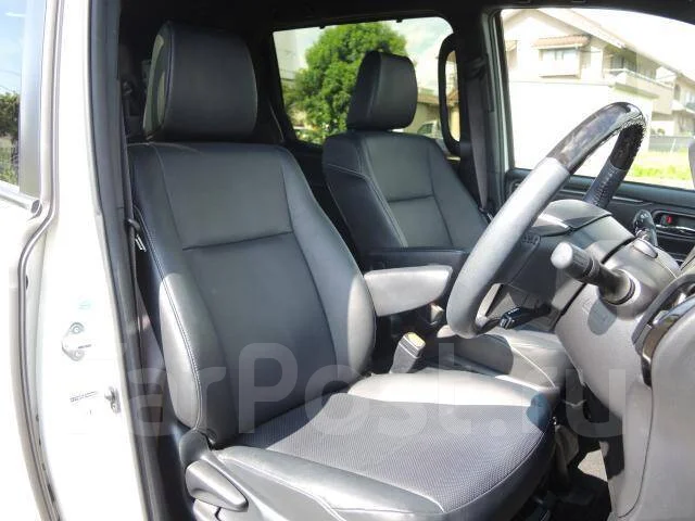 Toyota Esquire. ��������, 4wd, 2.0 (152��.�.), ������, 56 000����. ��, �/�. ��� ����� �� ������������ ����