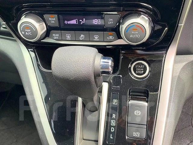 Nissan Serena. ��������, ��������, 2.0 (150��.�.), ������, �/�. ��� ����� �� ������������ ����