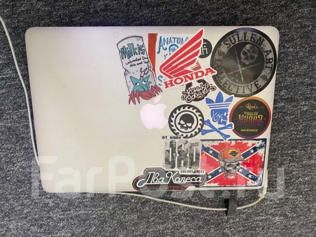 Apple MacBook Air 13 2011 Mid. 13.3", 1,7����, ��� 4 ��, ���� 128���, WiFi: 1, Bluetooth: 1, ����������� �� 2��. ����