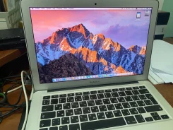 Apple MacBook Air 13 2011 Mid. 13.3", 1,7����, ��� 4 ��, ���� 128���, WiFi: 1, Bluetooth: 1, ����������� �� 2��. ����