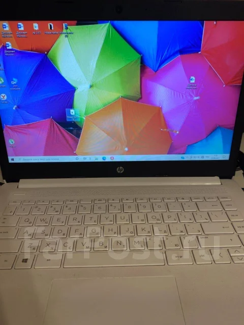 HP 14s-dq0043ur. 14", 1,1����, ��� 4 ��, ���� 256���, WiFi: 1, Bluetooth: 1, ����������� �� 11��. ����