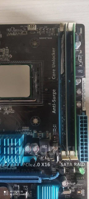 Socket AM3+ ����