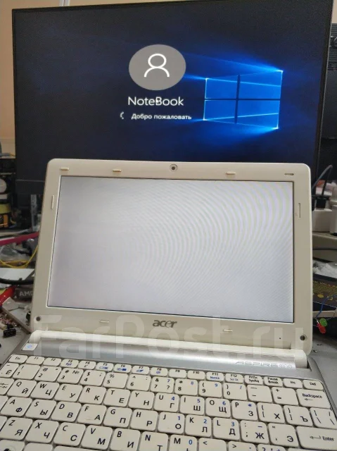 Acer Aspire One D257-N57DQws. 10.1", ���� 230���, WiFi: 1, ����������� �� 8��. ����