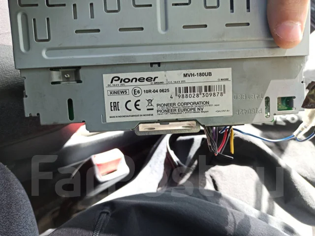 Pioneer MVH-180UB ����