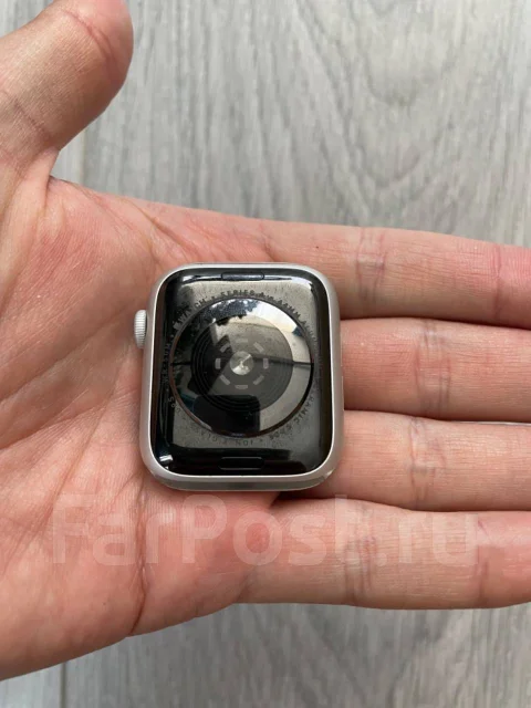 Apple Watch Series 4. GPS ����