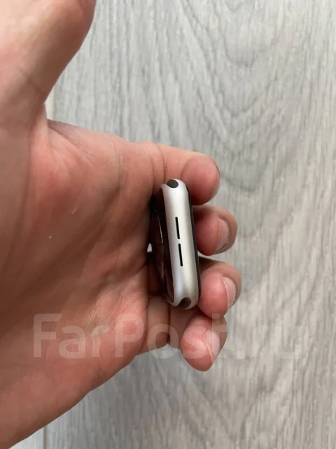 Apple Watch Series 4. GPS ����