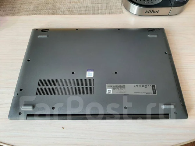 Lenovo IdeaPad 330-15AST. 15.6", 2,6����, ��� 16 ��, ���� 500���, WiFi: 1, Bluetooth: 1, ����������� �� 6��. ����