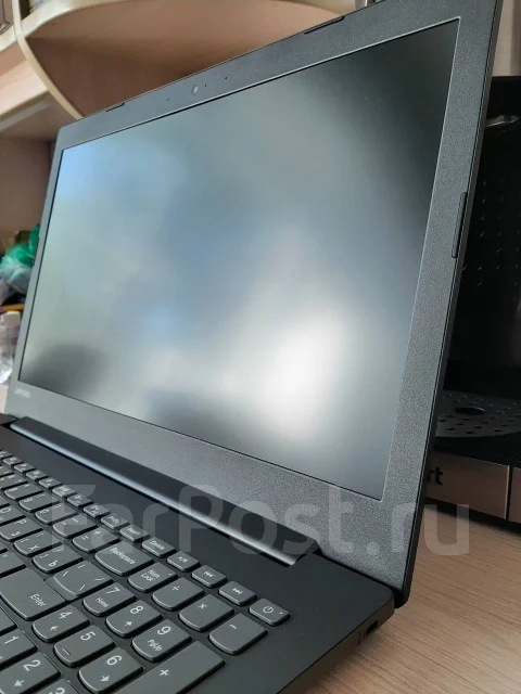 Lenovo IdeaPad 330-15AST. 15.6", 2,6����, ��� 16 ��, ���� 500���, WiFi: 1, Bluetooth: 1, ����������� �� 6��. ����