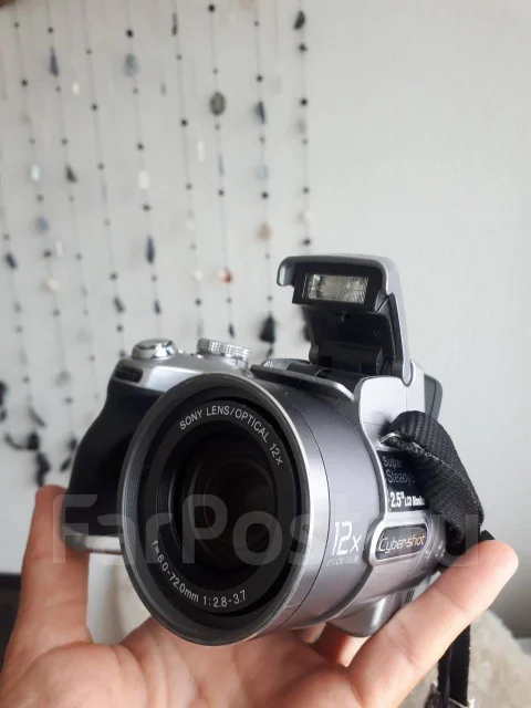 Sony Cyber-shot. 5 - 5.9 ��, ���: 12� ����