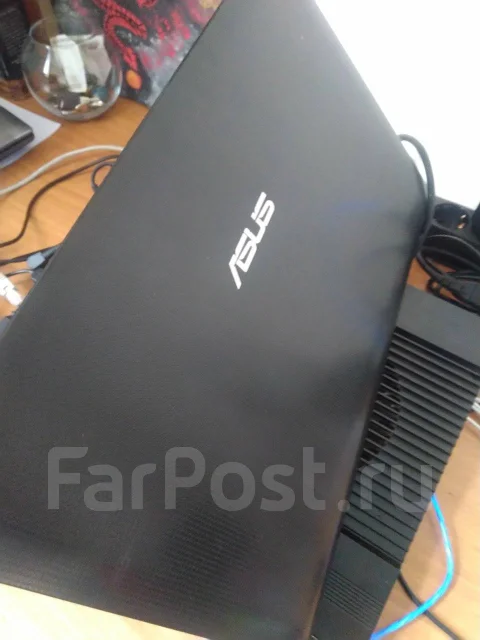 Asus X54H. 15.6", 2,3����, ��� 4 ��, ���� 500���, WiFi: 1, ����������� �� 2��. ����