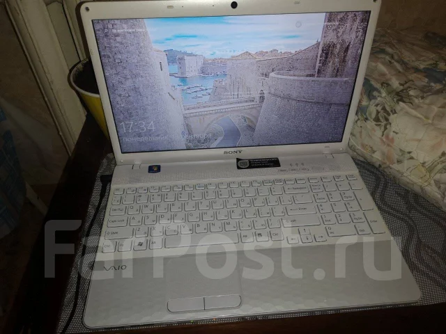Sony VAIO PCG-71C12V. 15.6", 1,7����, ��� 4 ��, ���� 320���, WiFi: 1, Bluetooth: 1, ����������� �� 2��. ����