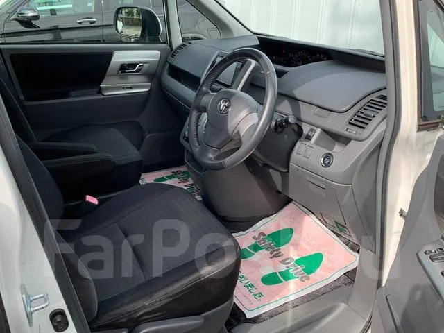 Toyota Voxy. ��������, 4wd, 2.0, ������, 45 000����. ��, ��� ���. ��� ����� �� ������������ ����