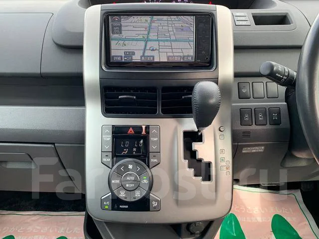 Toyota Voxy. ��������, 4wd, 2.0, ������, 45 000����. ��, ��� ���. ��� ����� �� ������������ ����