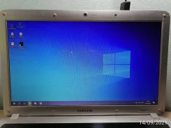 Samsung R530. 15.6", 2 200����, ��� 8 ��, ���� 500���, WiFi: 1, Bluetooth: 1 ����